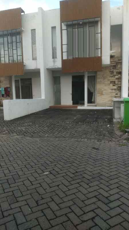 Dijual Rumah Royal Residence Cluster Greenwich Surabaya