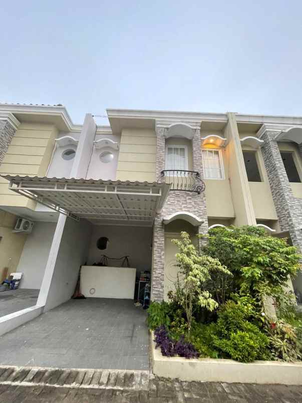 Rumah Dijual Exclusive Lantai Di Ciputat Kota Cirendeu Tangsel