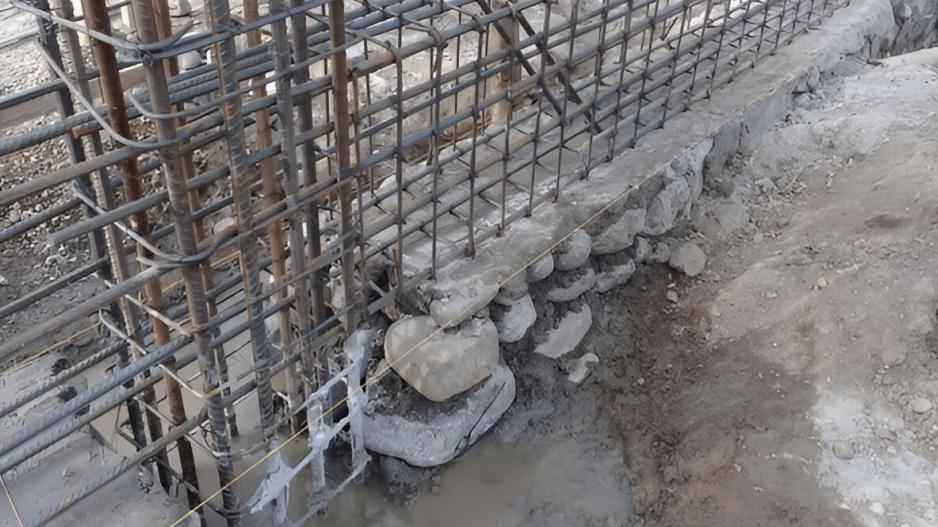 ukuran pondasi batu kali