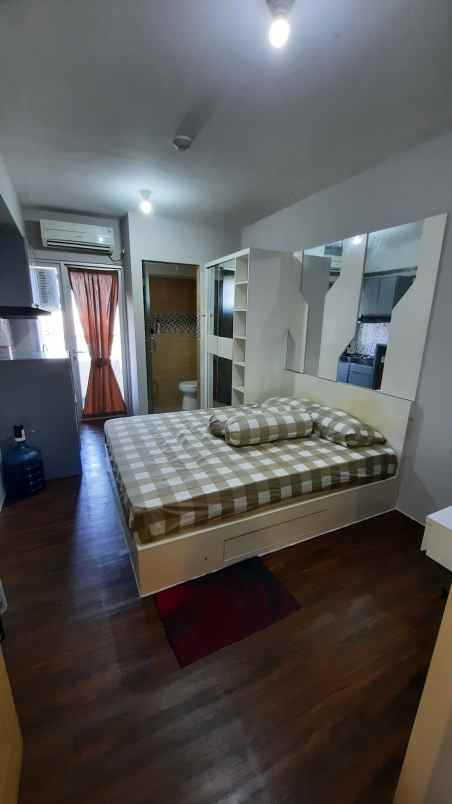 apartemen educity studio lantai rendah