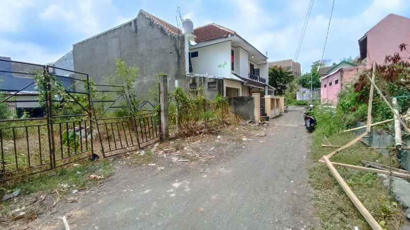 dalam ringroad 300 meter jl seturan dekat kampus upn