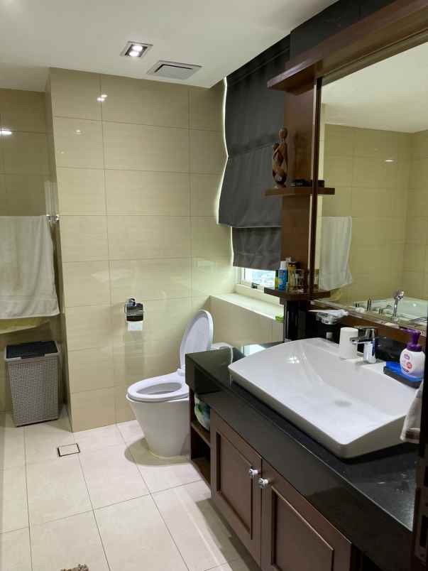 dijual apartemen apt the kensington kelapa