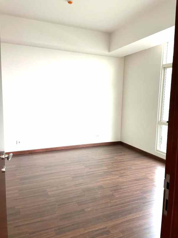 dijual apartemen apt the kensington kelapa