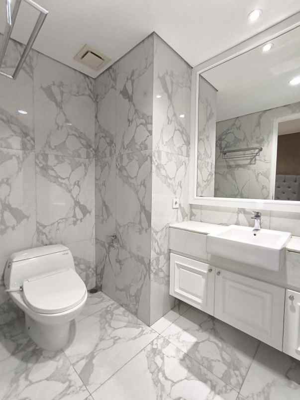 dijual apartemen the voila mayjen sungkono