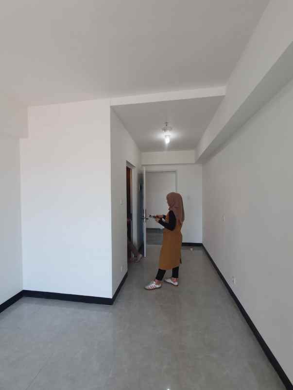 dijual apartemen westown view wiyung