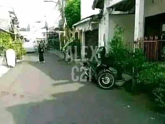 dijual b u rumah kost rawangun jak tim