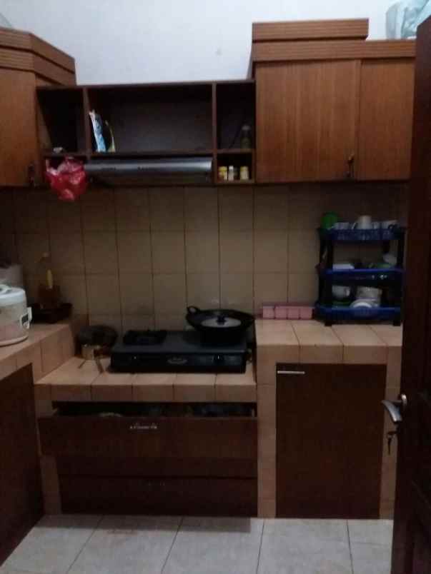 dijual cepat rumah depok kota