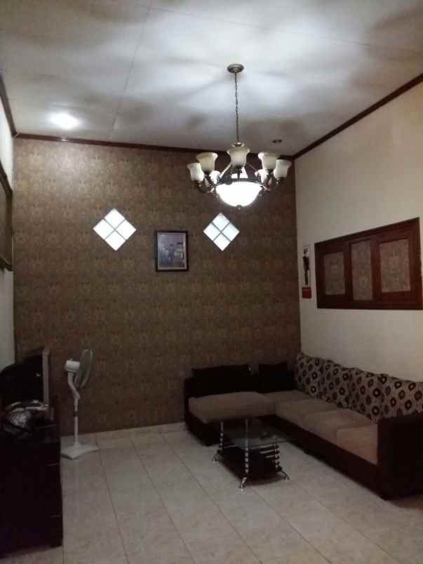 dijual cepat rumah depok kota