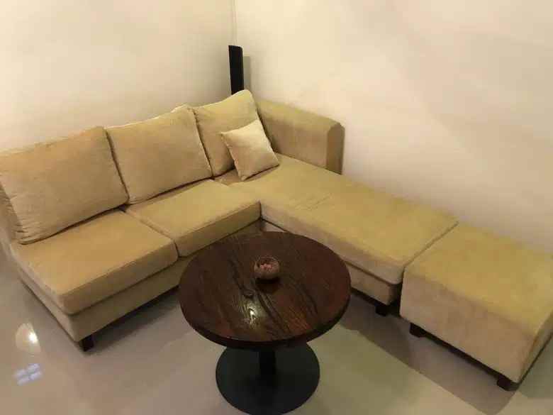 dijual cepat rumah full furnish di ciputat harga nego