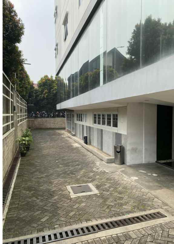 dijual gedunh lokasi jl buncit raya jakarta selatan