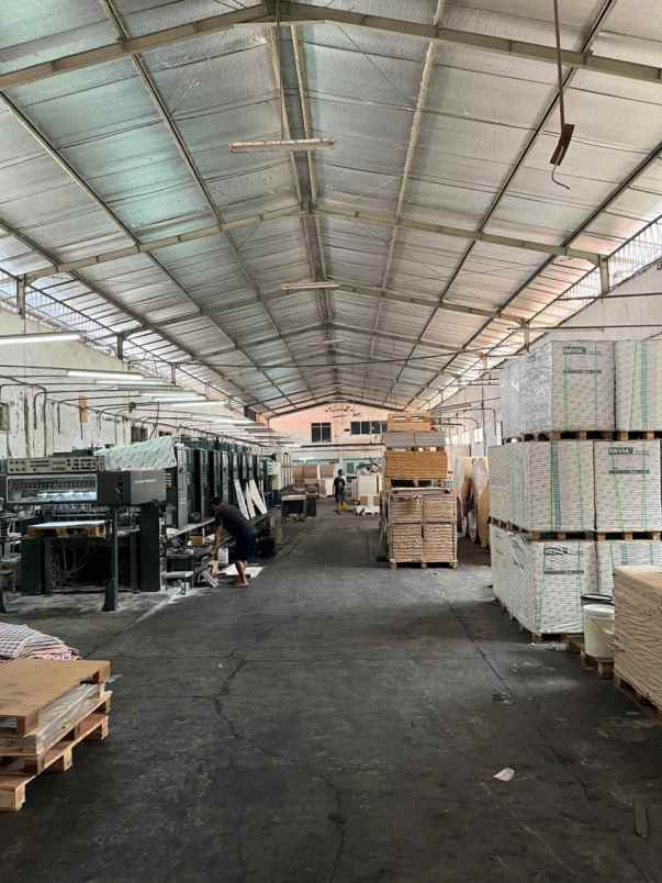 dijual gudang dan tanah di raya pogot