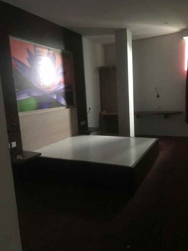 dijual hotel bintang 3 lokasi jakarta selatan