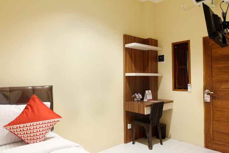 dijual hotel pejaten barat kec pasar