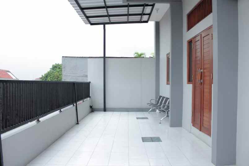 dijual hotel pejaten barat kec pasar