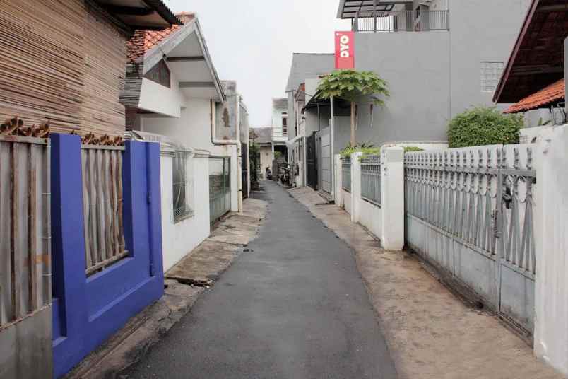 dijual hotel pejaten barat kec pasar