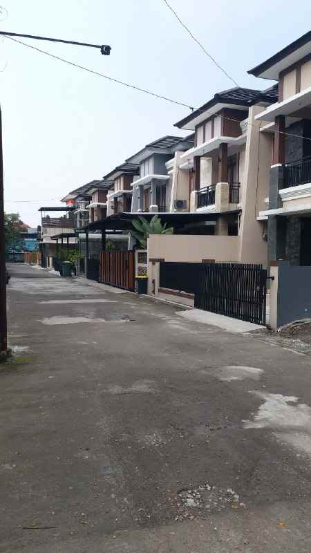 dijual hunian dua lantai modern di buahbatu bandung