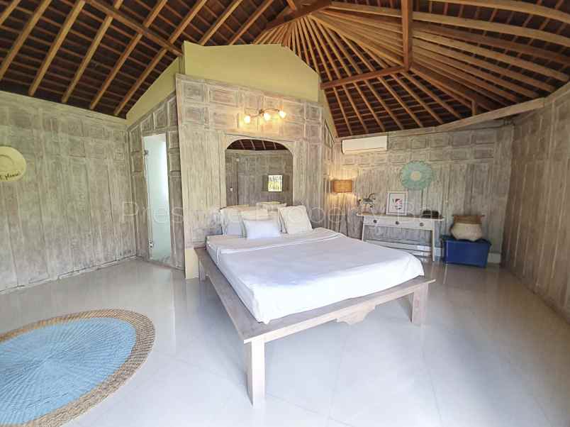 dijual javanese wooden villa view sawah lokasi nyanyi