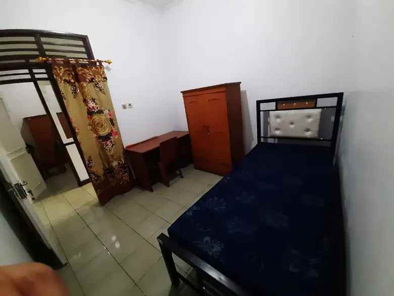 dijual kost belakang universitas indonesia depok