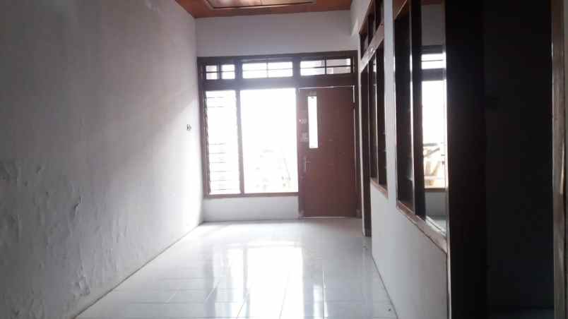 dijual kost dinoyo