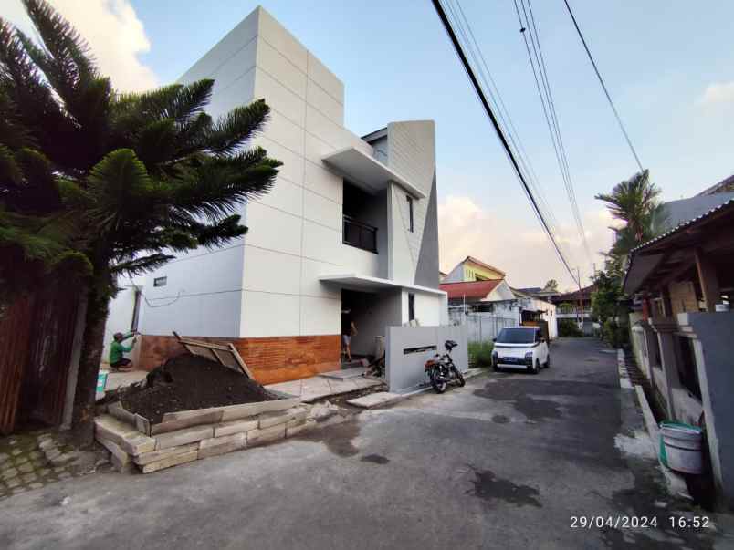 dijual kost jalan kaliurang km 7 5