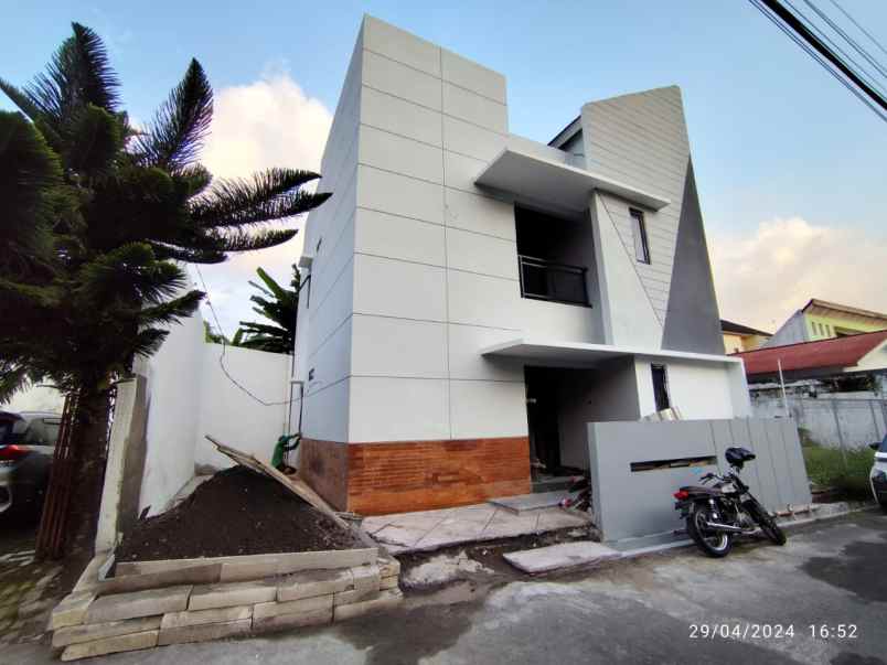 dijual kost jalan kaliurang km 7 5