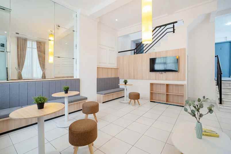 dijual kost jl surya sumantri