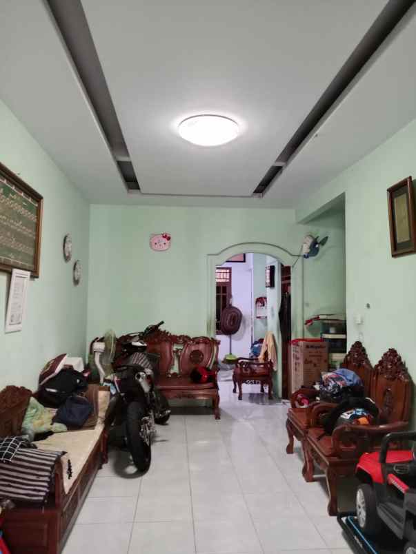 dijual kost kemanggisan