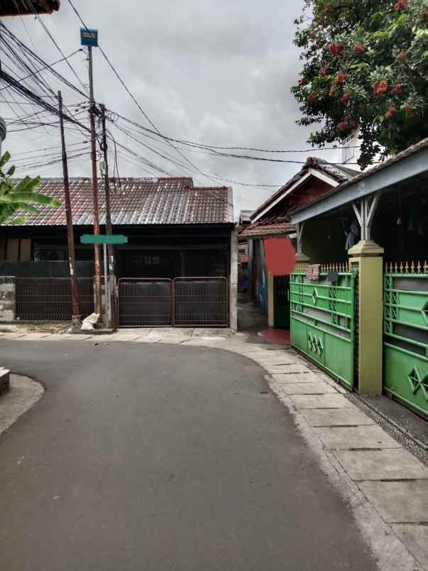 dijual kost kemanggisan