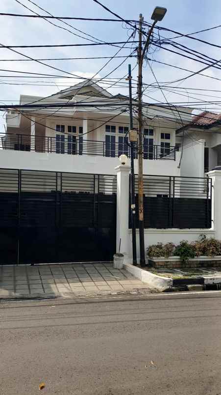 dijual kost menteng