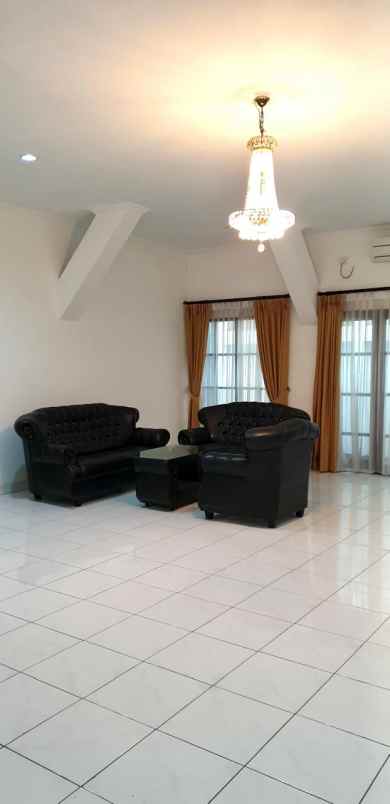 dijual kost menteng