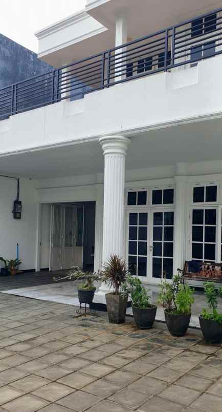 dijual kost menteng