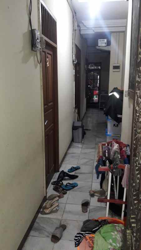 dijual kost tanjung duren selatan