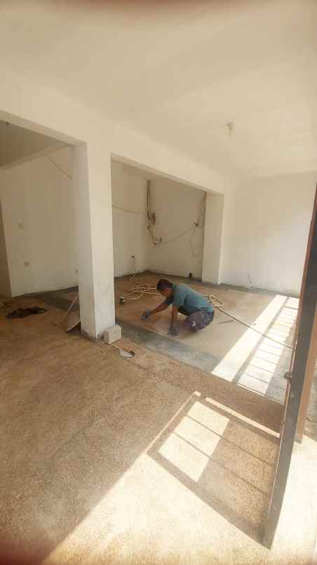 dijual kost tlogomas