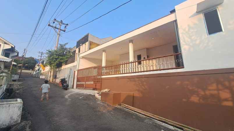 dijual kost wismasari