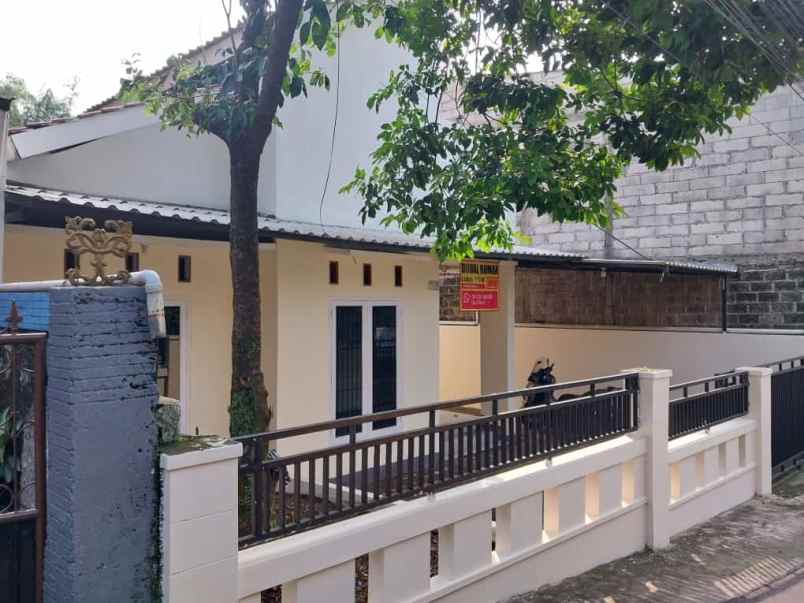 dijual murah rumah di kemang swatama kalibaru cilodong