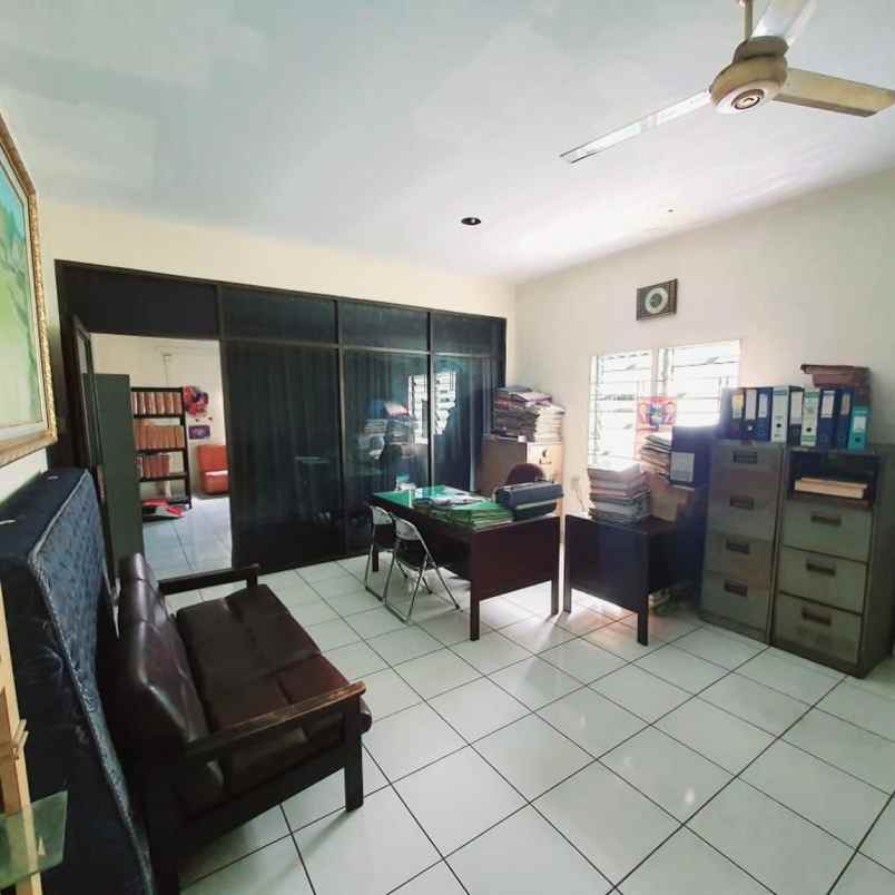 dijual ruko 2 lantai di jl mangkubumi 1 medan maimun