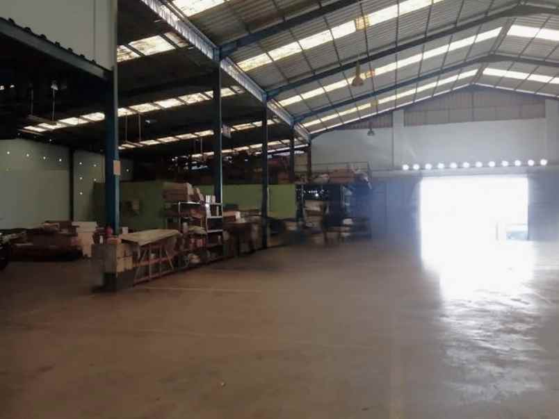 dijual ruko gudang kantor jalan raya intercahenge