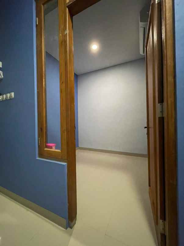 dijual rumah 1 km kampus upn