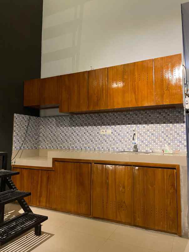 dijual rumah 1 km kampus upn