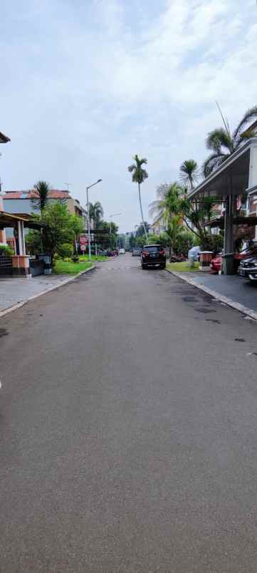 dijual rumah 2 5 lantai split level gading park view