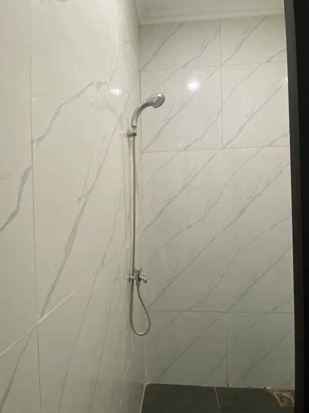 dijual rumah 2 lantai murah dekat stasiun pondok rajeg