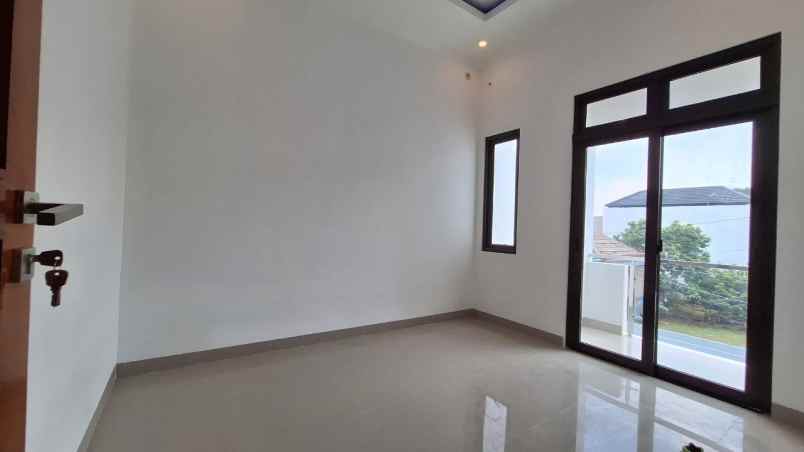 dijual rumah 25 jln palemraya jatimekar