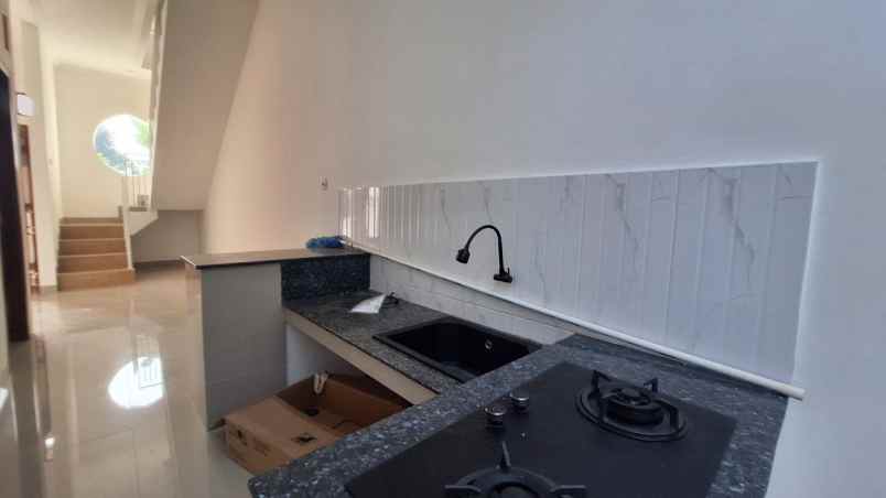 dijual rumah 25 jln palemraya jatimekar