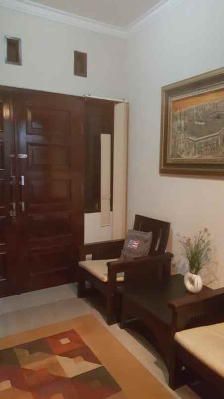 dijual rumah antapani