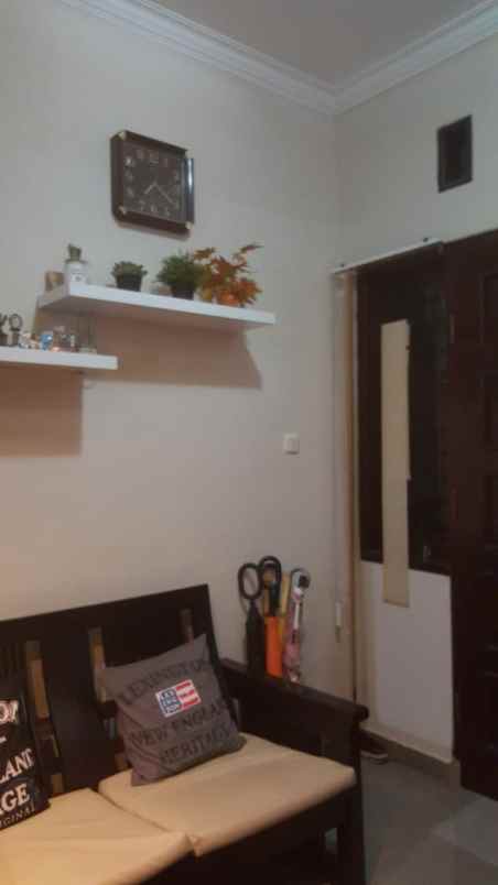 dijual rumah antapani