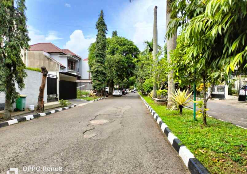 dijual rumah antapani