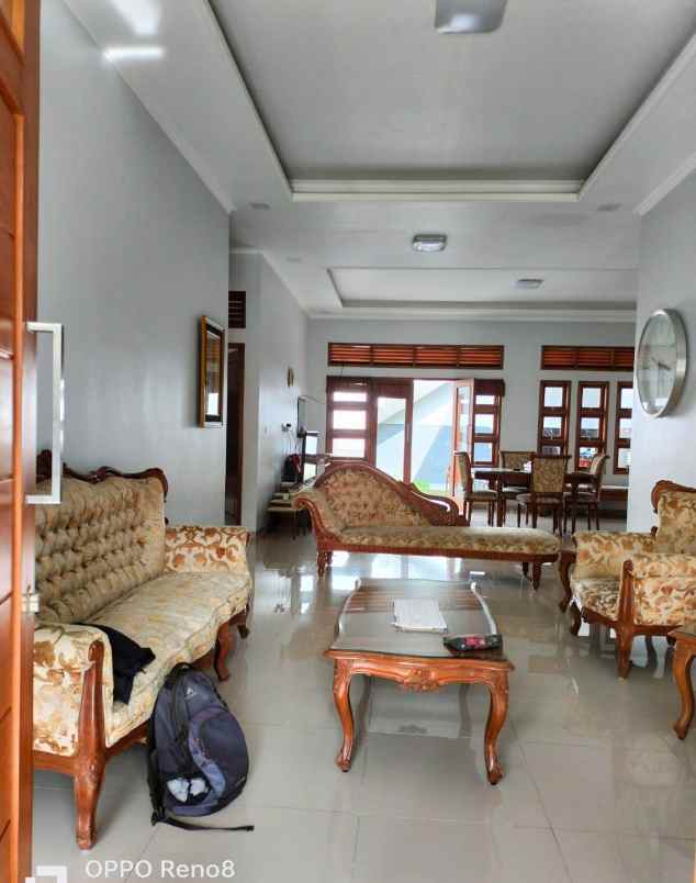 dijual rumah antapani