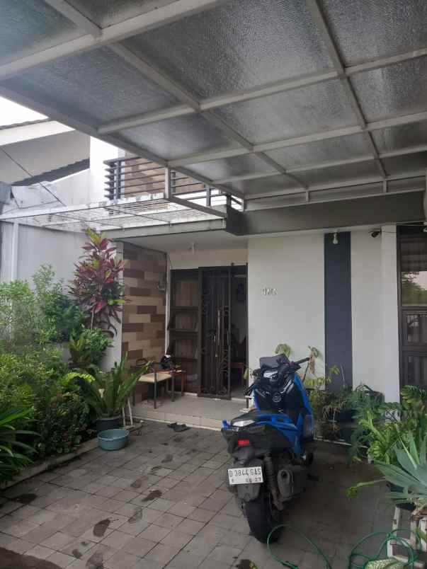 dijual rumah anthorium raya