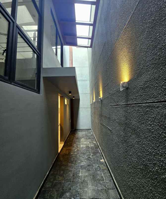 dijual rumah araya 2 galaxy bumi permai