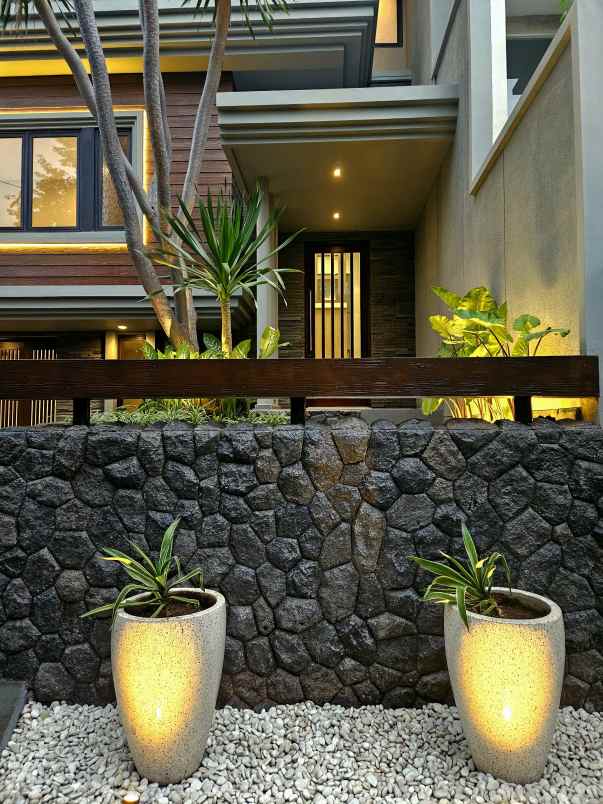 dijual rumah araya 2 galaxy bumi permai